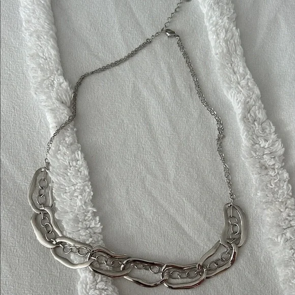 Elegant Silver Chain Necklace - Picture 6 of 6